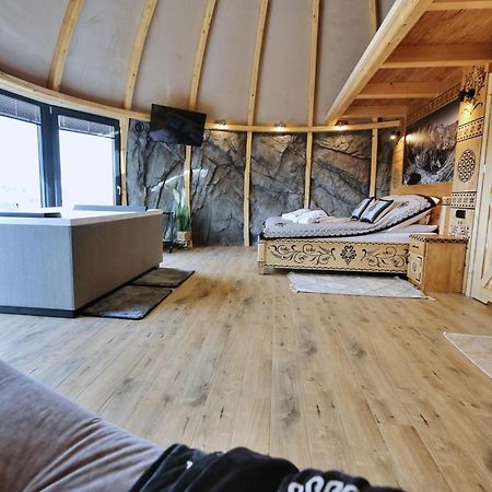 Отель Tatry Mountain Glamp Z Jacuzzi Закопане Экстерьер фото