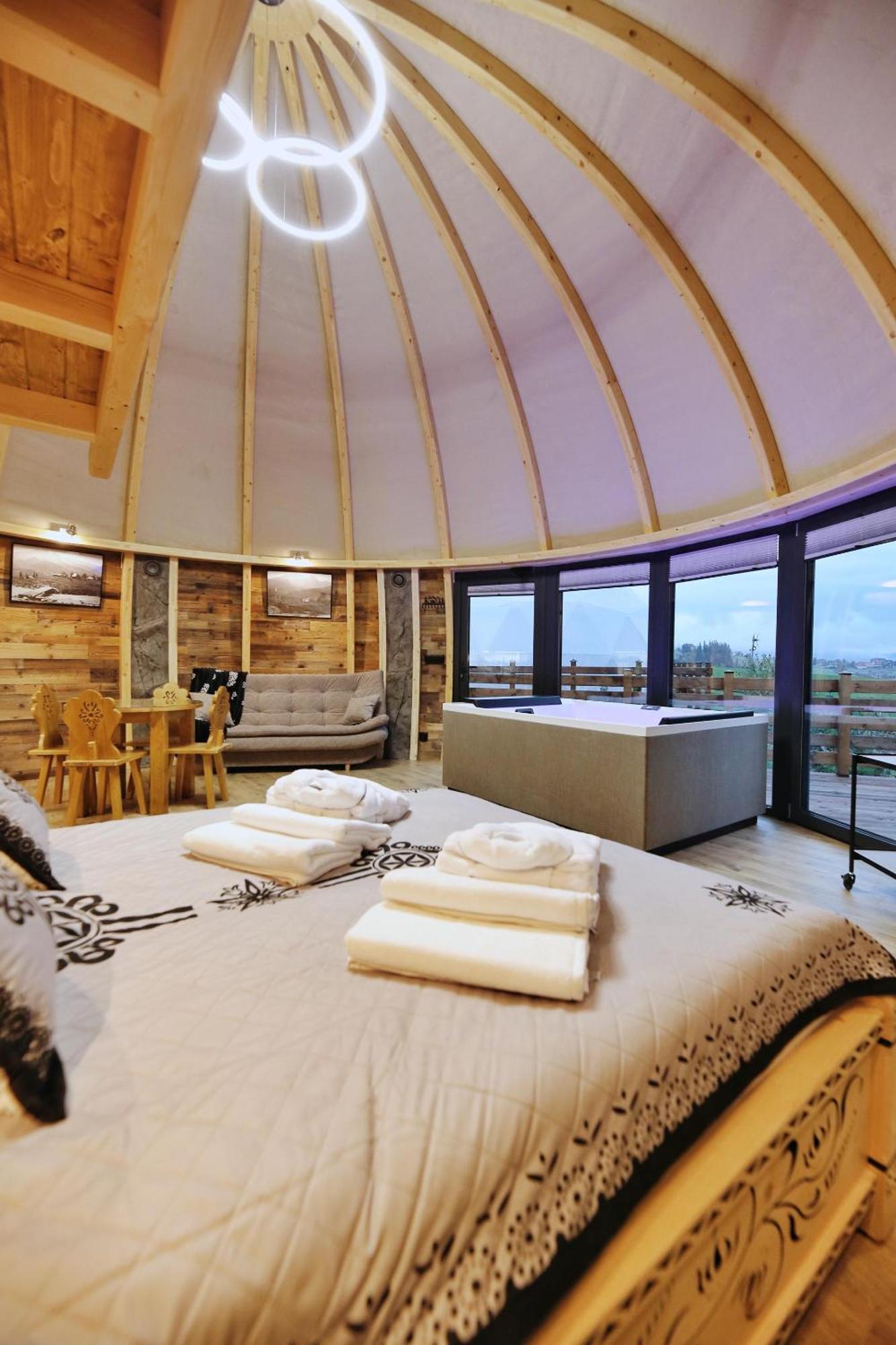 Отель Tatry Mountain Glamp Z Jacuzzi Закопане Экстерьер фото
