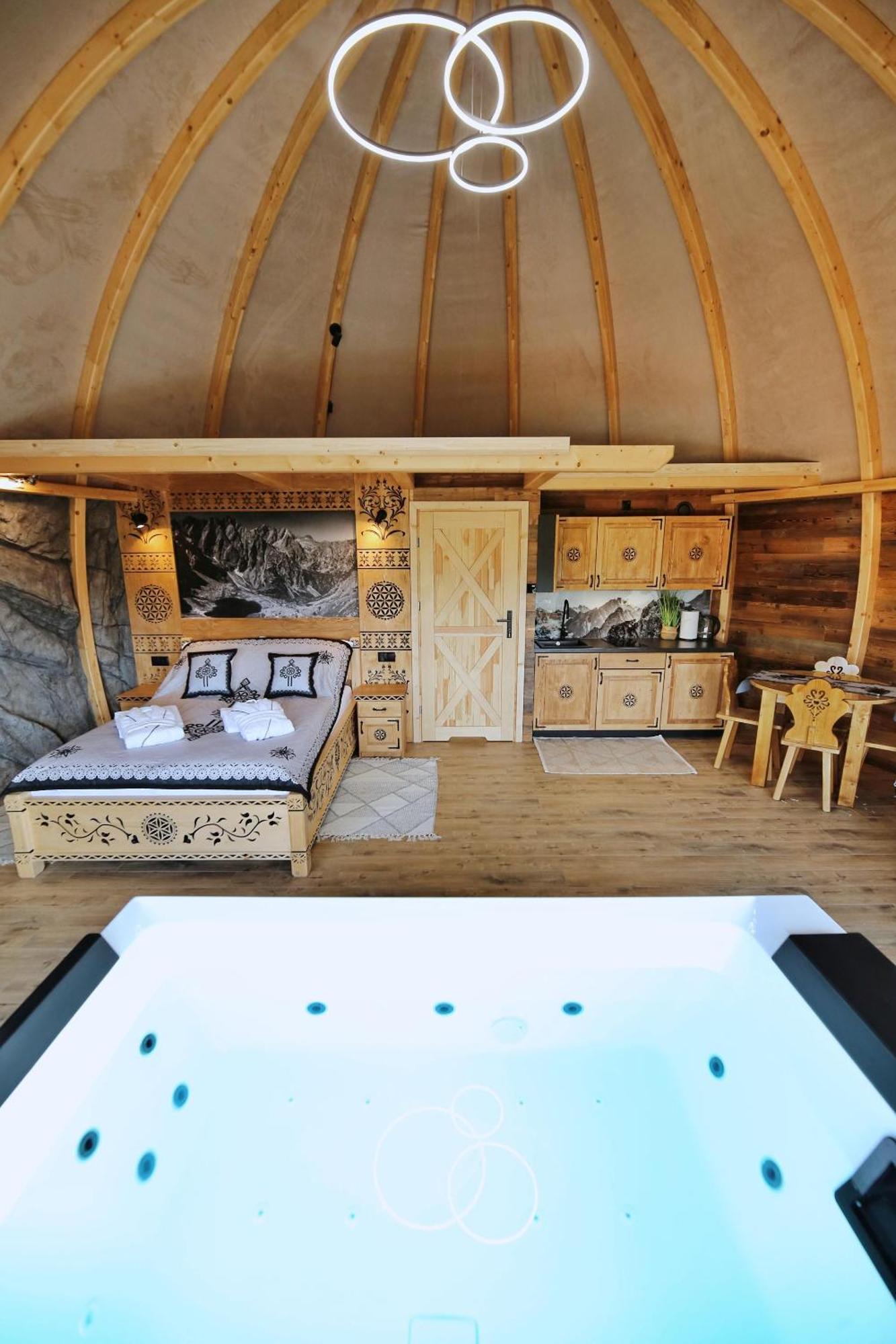 Отель Tatry Mountain Glamp Z Jacuzzi Закопане Экстерьер фото